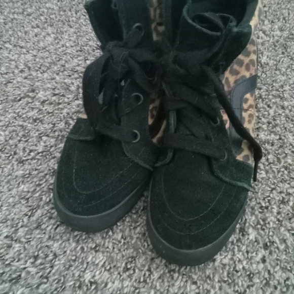 Leopard print accent hide a heel Vans womens size 7 - Picture 4 of 6